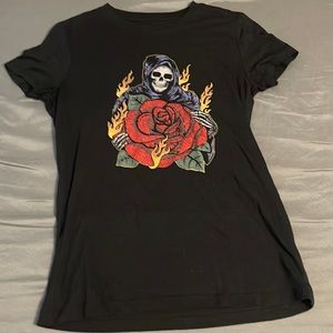 Aeropostale Tee - Women’s Large